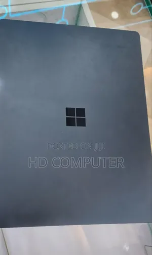 New Laptop Microsoft Surface 16GB Intel Core I7 SSD 256GB