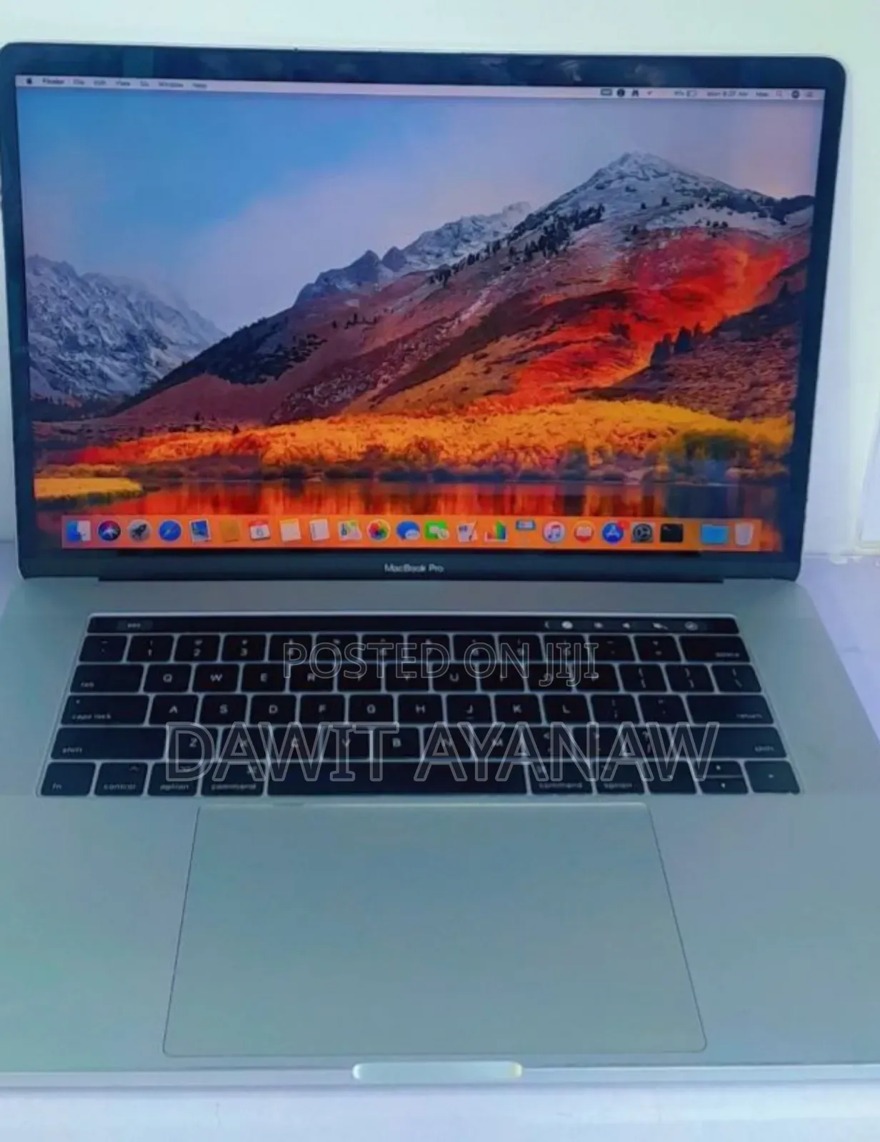 New Laptop Apple MacBook Pro 2017 16GB Intel Core I7 SSD 256GB