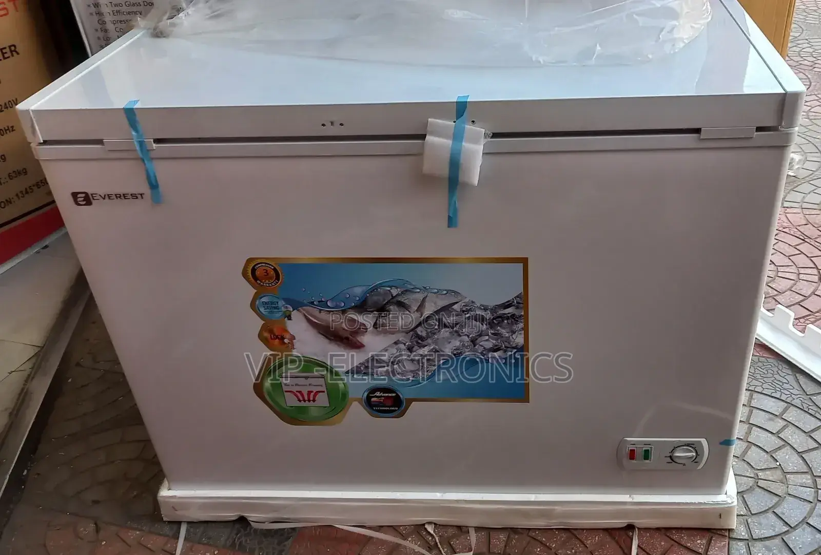 Everest Chest Freezer 330 Deep