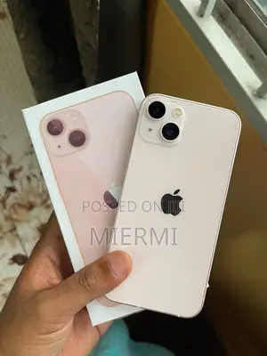 Photo - Apple iPhone 13 256 GB Pink