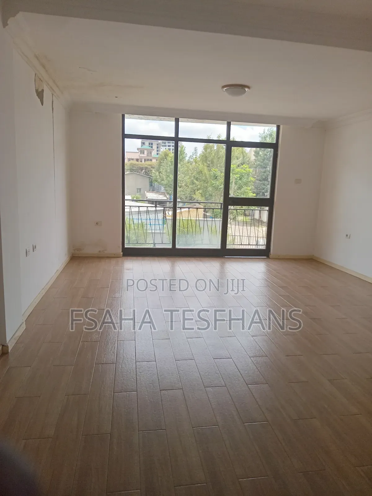 5bdrm House in G+2 House, Bole for rent