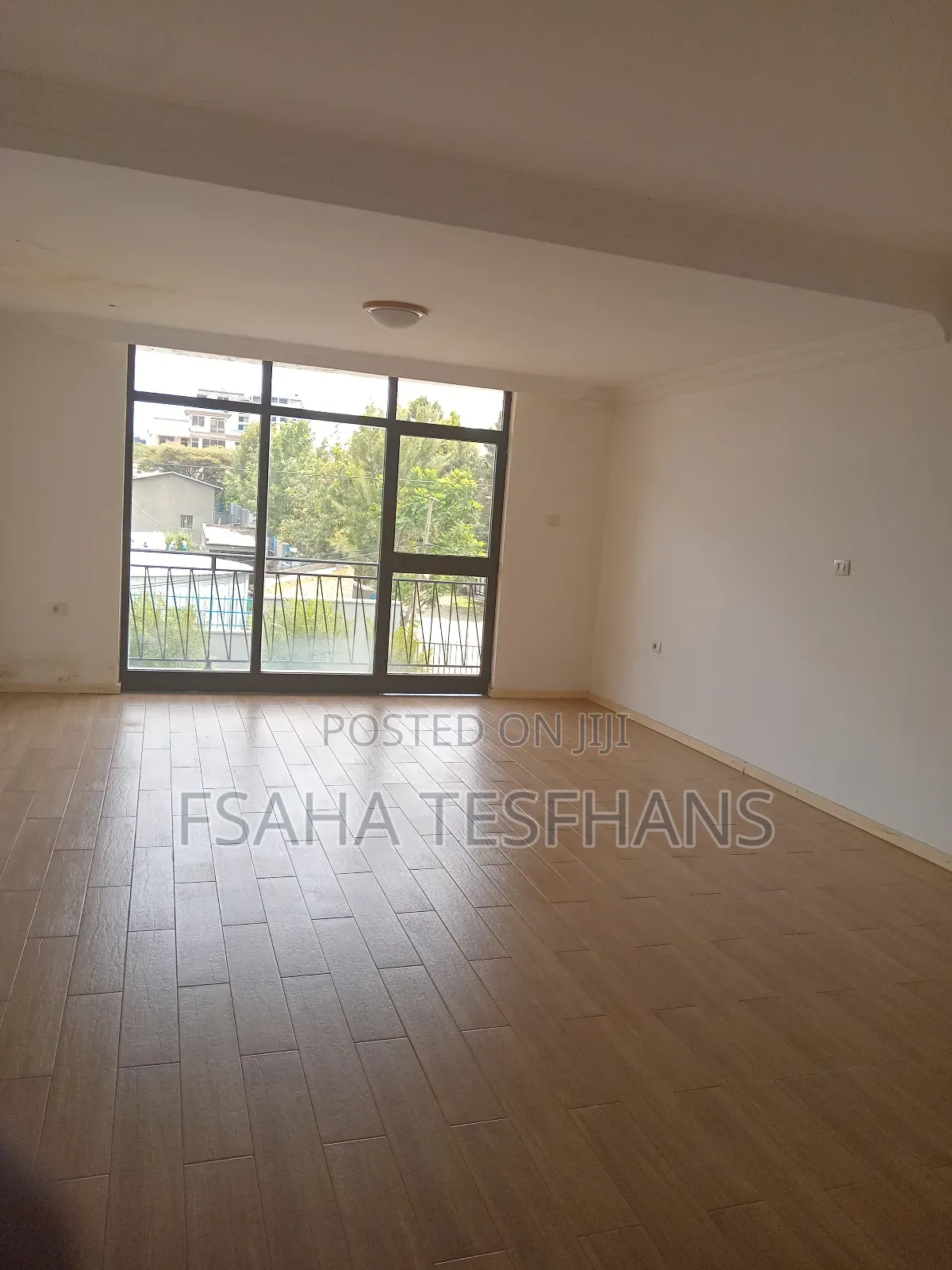 5bdrm House in G+2 House, Bole for rent