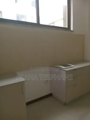 6bdrm House in G+2 House, Bole for rent