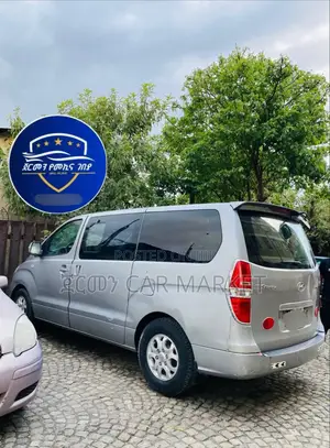 Photo - Hyundai Starex 2014 Silver