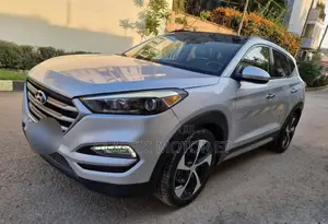 Photo - Hyundai Tucson 2018 Gold