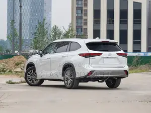 New Toyota Highlander Hybrid 2023 White