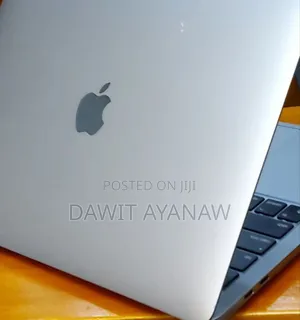 New Laptop Apple MacBook Pro 2022 M2 16GB Apple M2 SSD 256GB