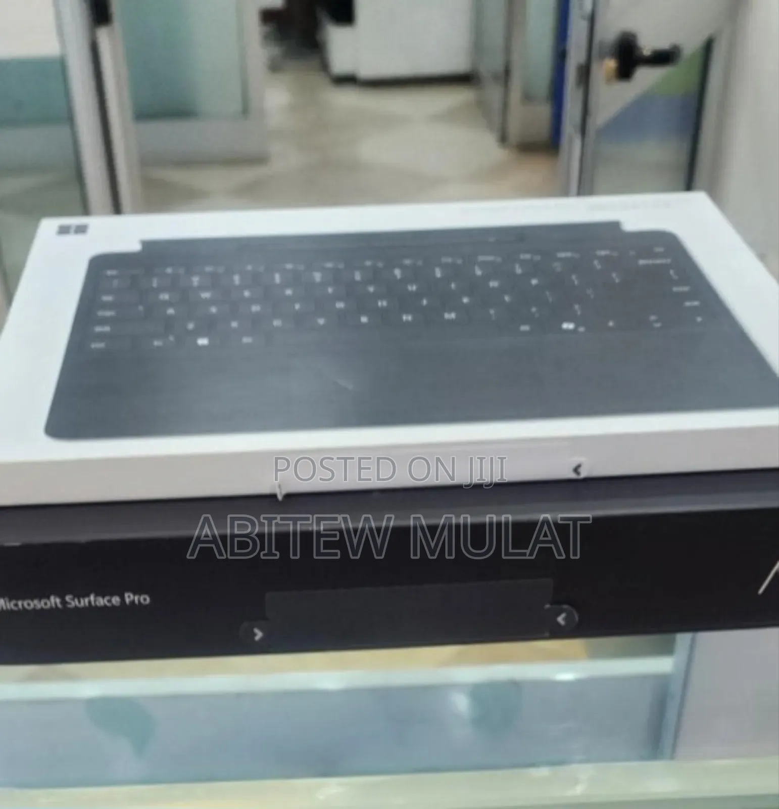 New Microsoft Surface Pro 11th Edition, a Copilot+ PC 16GB SSD 512GB