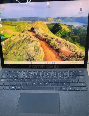 New Laptop Microsoft Surface 16GB Intel Core I7 SSD 256GB