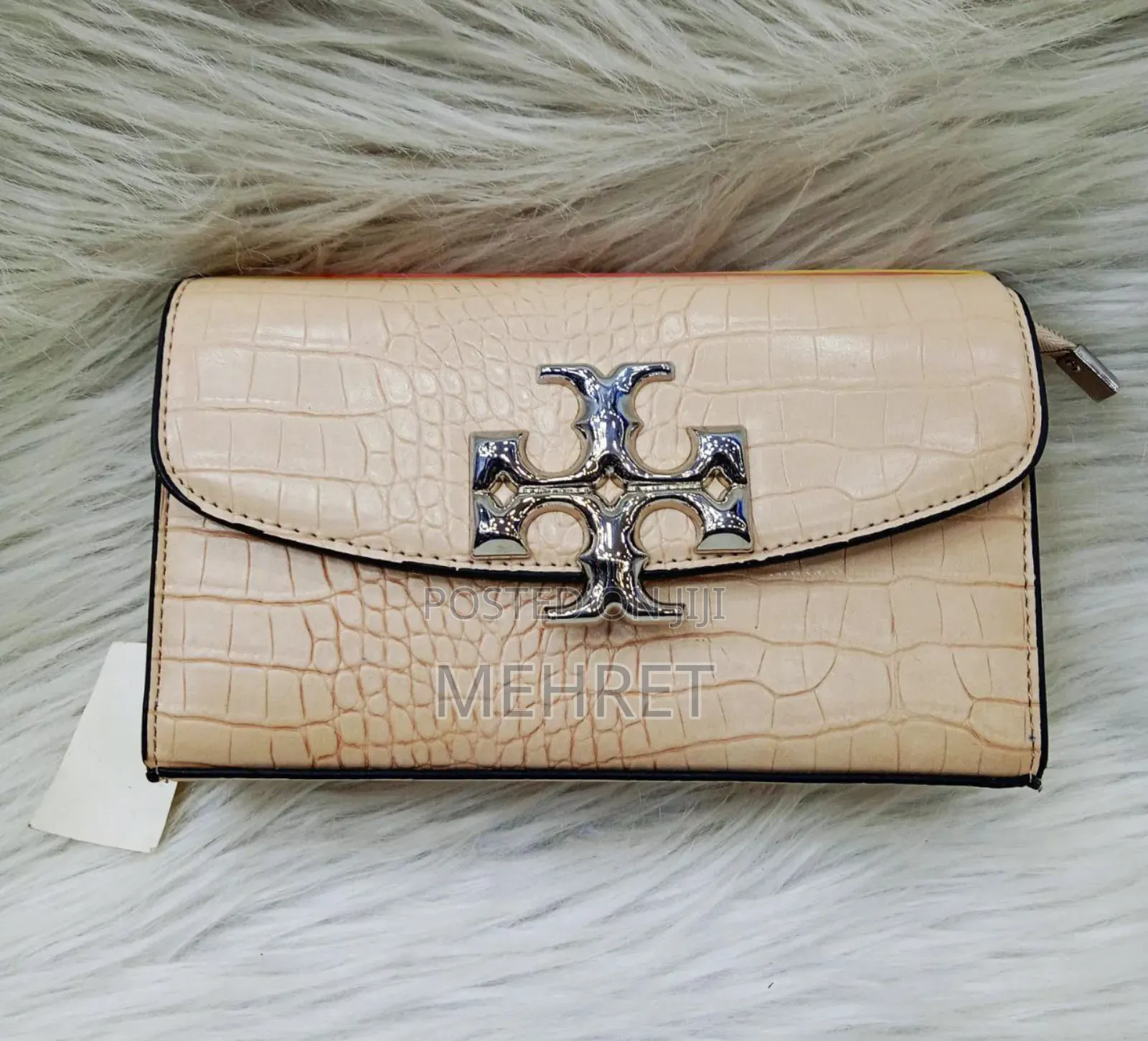  Europe Standard 
Classy Handbags
 Awesome Quality