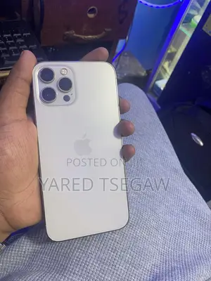 Photo - Apple iPhone 12 Pro Max 256 GB Gold