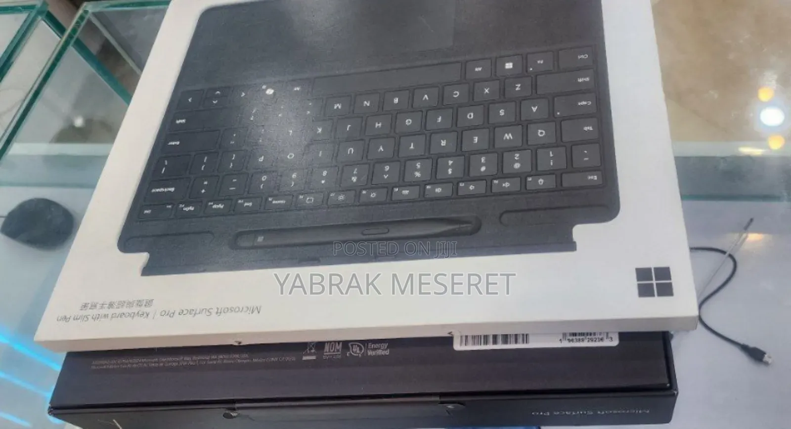 New Microsoft Surface Pro 11th Edition, a Copilot+ PC 16GB SSD 512GB