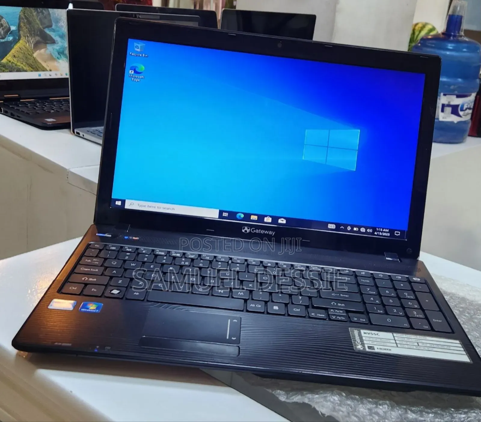 Laptop Gateway NV79 4GB Intel Pentium SSD 160GB