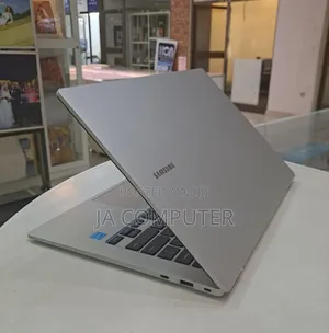 New Laptop Samsung Galaxy Book 2 8GB Intel Core I5 SSD 512GB