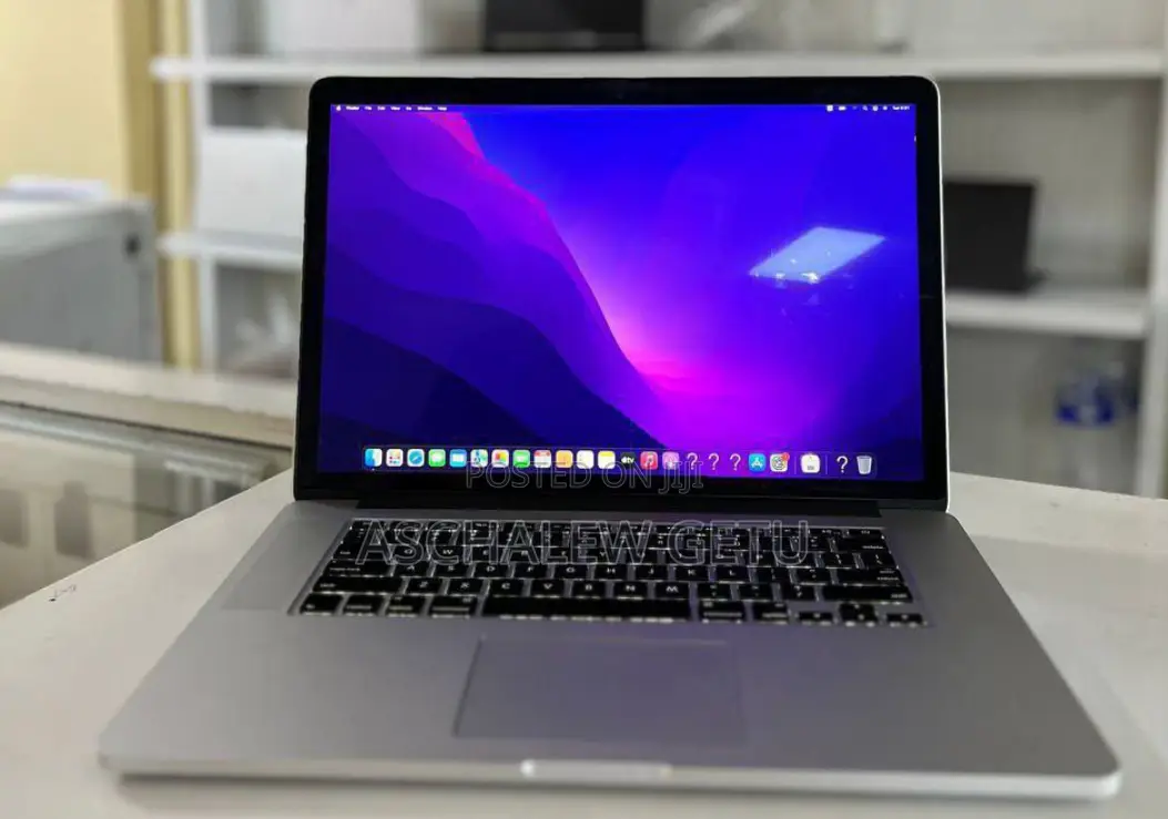 New Laptop Apple MacBook 2015 16GB Intel Core I7 SSD 256GB