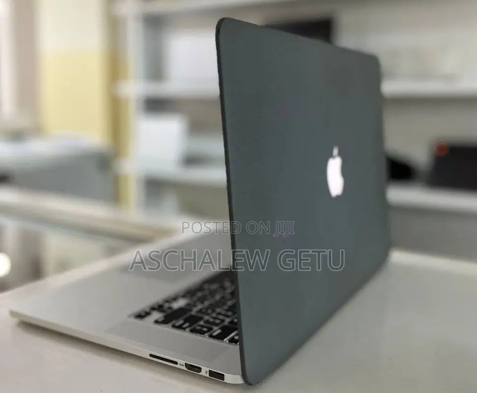 New Laptop Apple MacBook 2015 16GB Intel Core I7 SSD 256GB