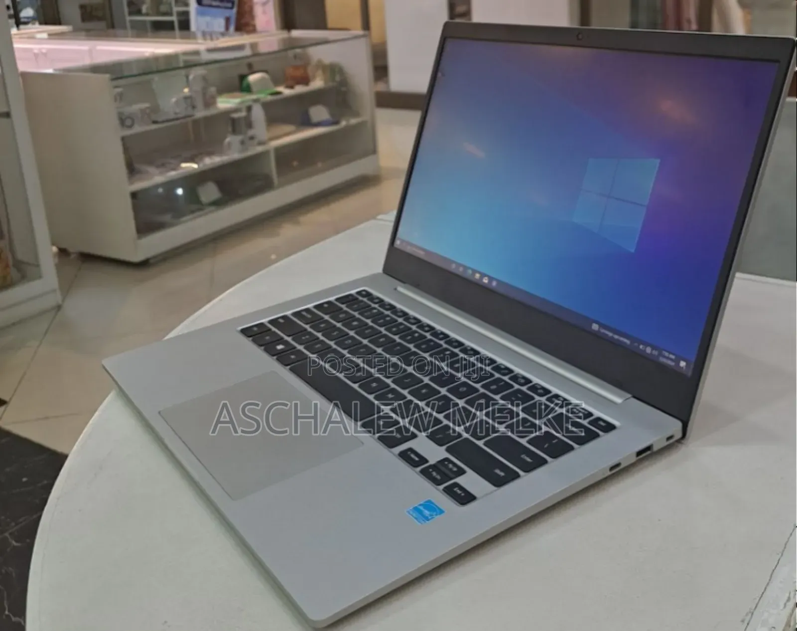 New Laptop Samsung 4GB Qualcomm Snapdragon X Plus SSD 128GB