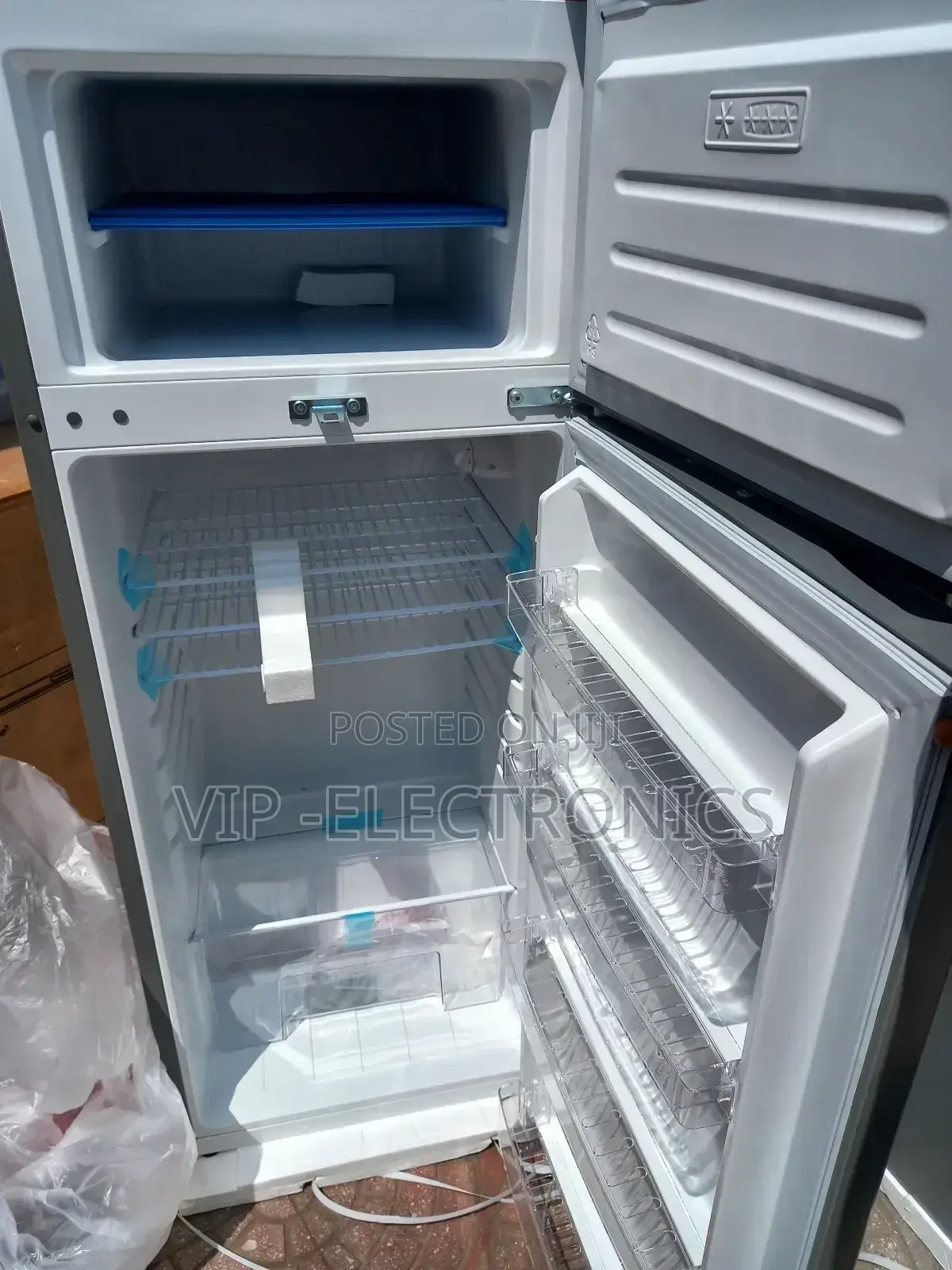 Boss Refrigerator 340