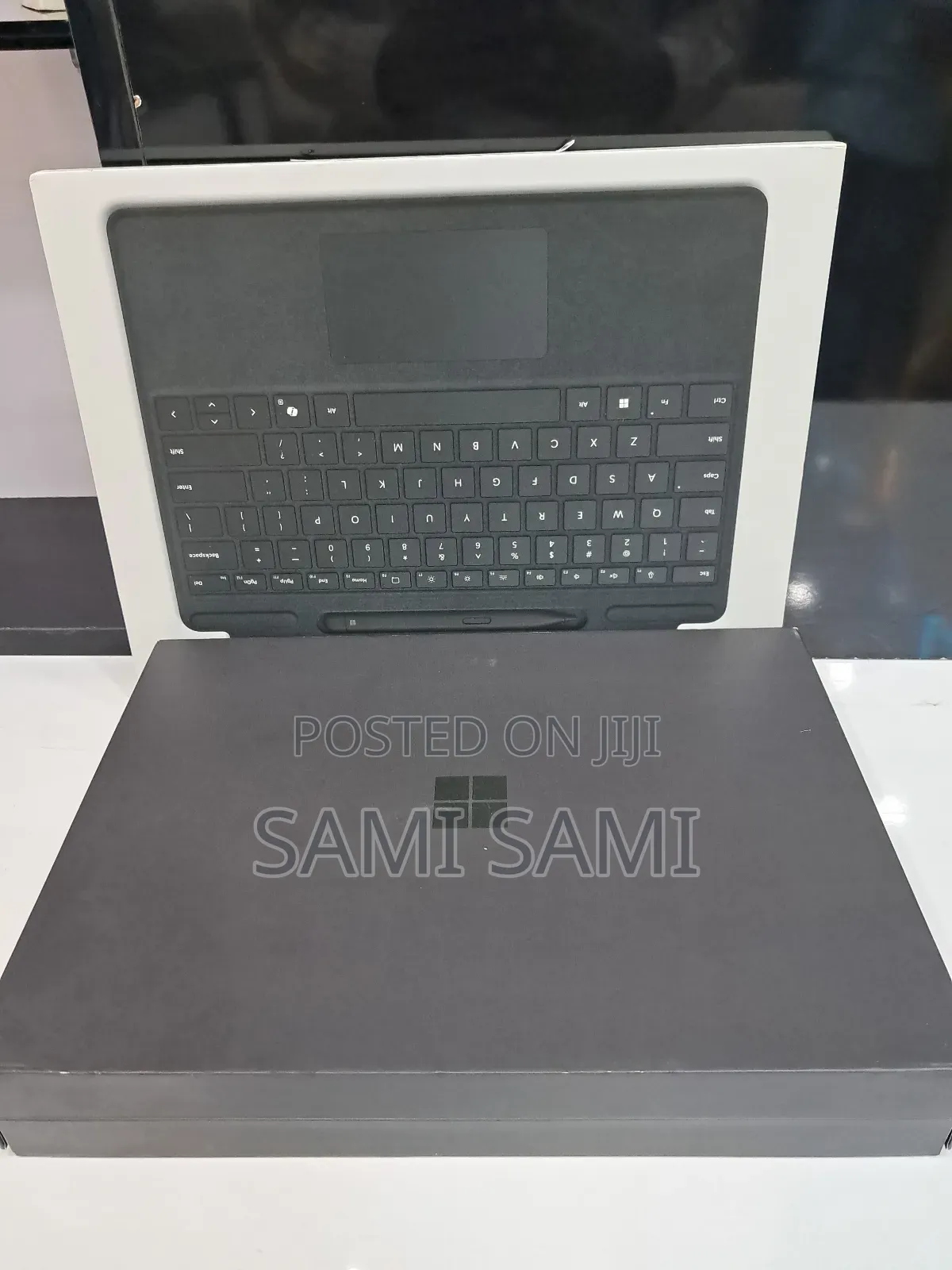 New Microsoft Surface Pro 11th Edition, a Copilot+ PC 16GB SSD 512GB