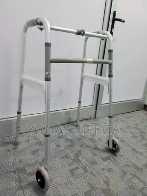 Photo - Adult Walker -Portable Walker፴剪give Force Their Affected Leg
