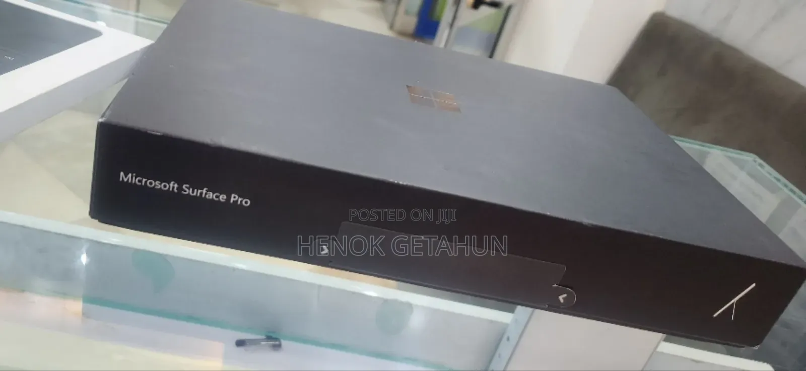 New Microsoft Surface Pro 11th Edition, a Copilot+ PC 16GB SSD 512GB