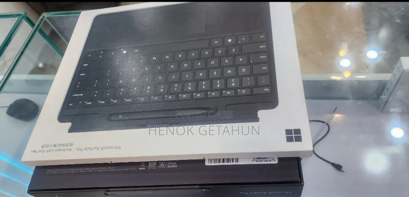 New Microsoft Surface Pro 11th Edition, a Copilot+ PC 16GB SSD 512GB