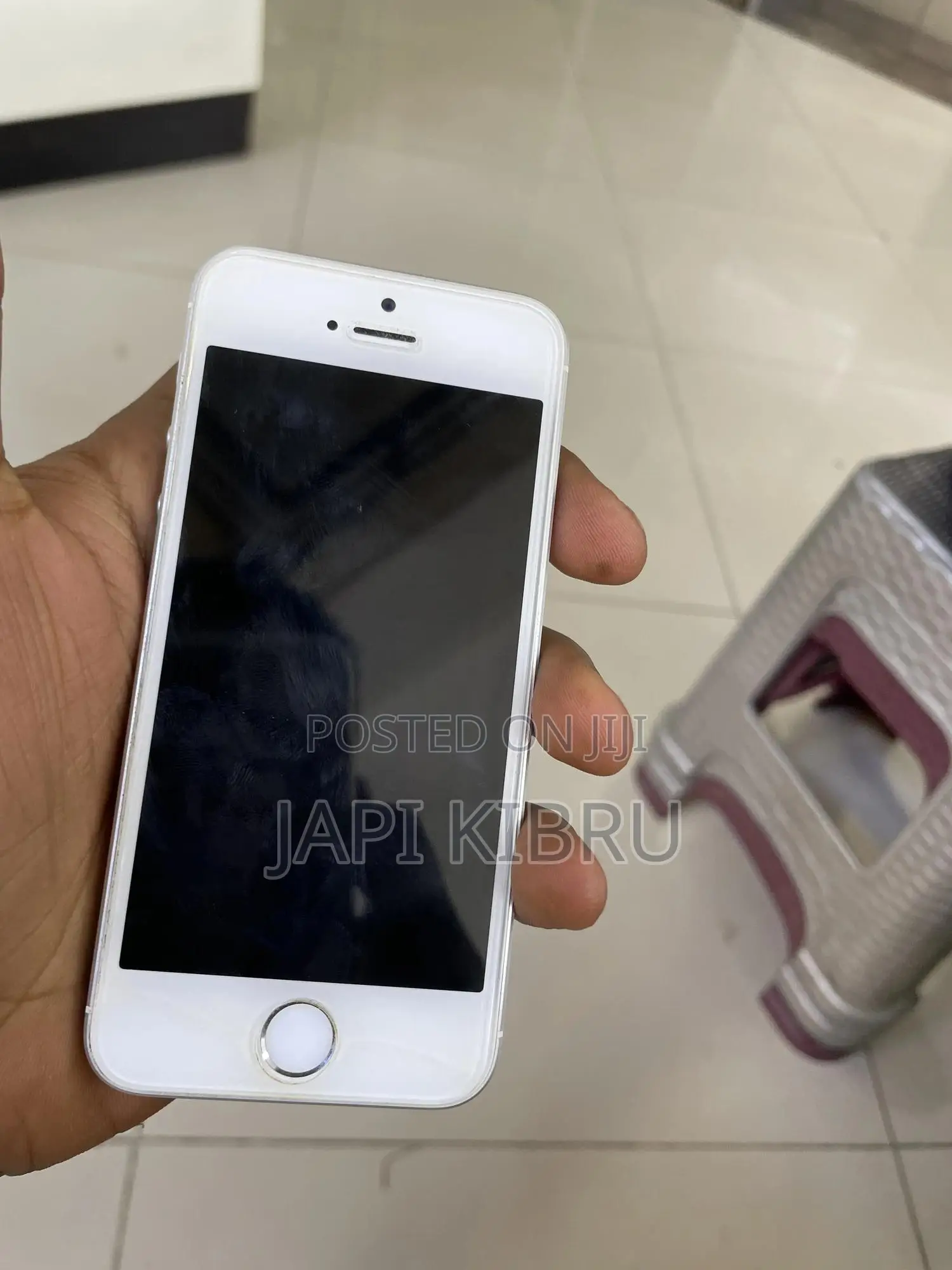 New Apple iPhone SE 64 GB White