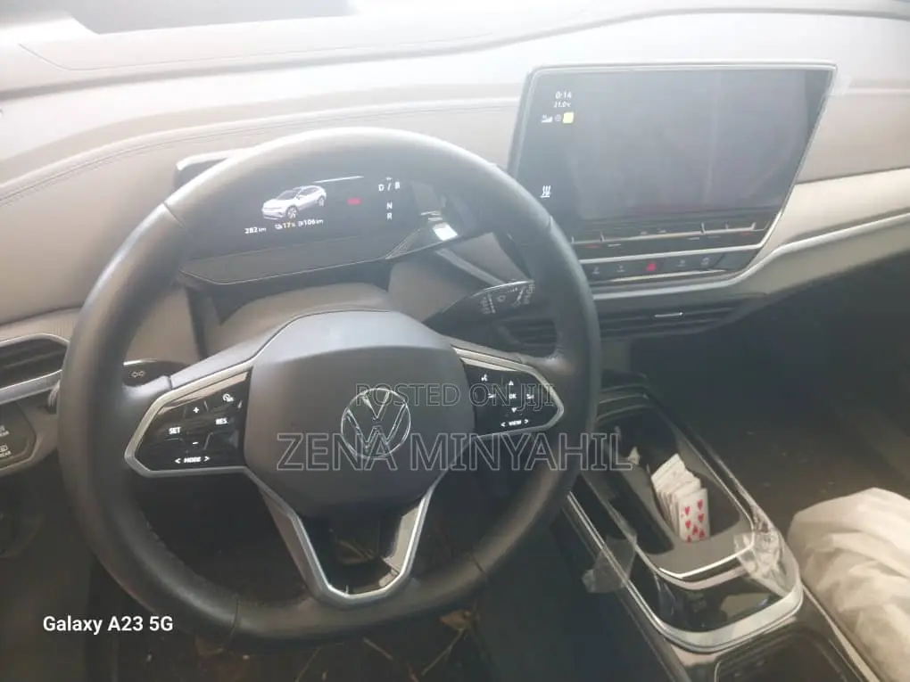 Volkswagen ID.4 2023 Gray