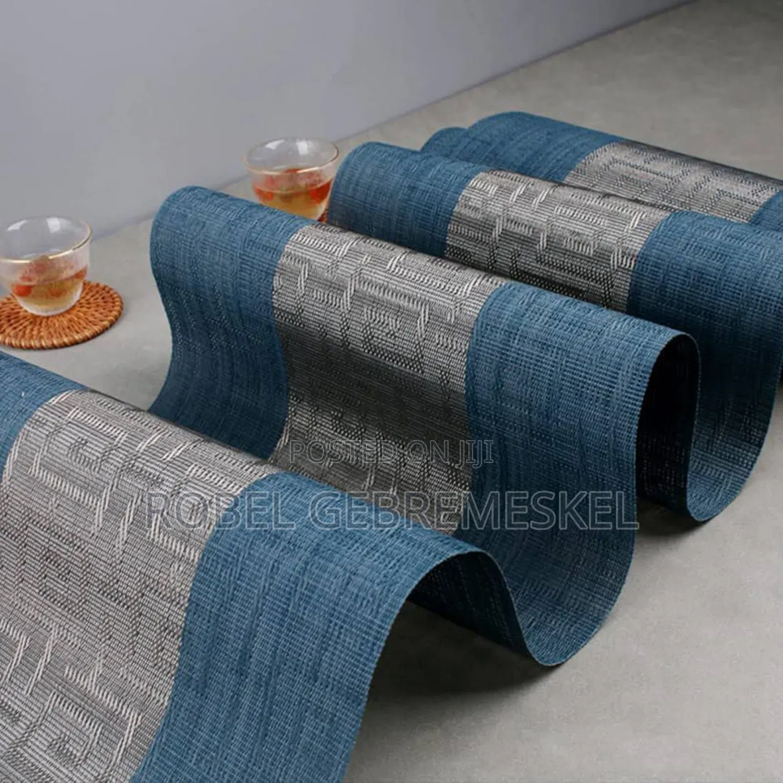 7pieces Tablemats With Table Runner