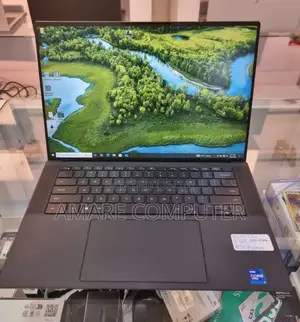 Photo - New Laptop Dell 32GB Intel Core I7 SSD 512GB