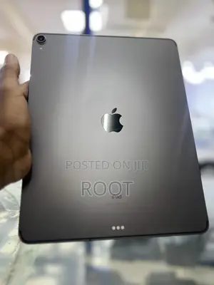 Apple iPad Pro 12.9 (2020) 256 GB Gray