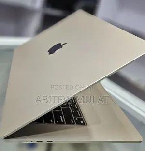 New Laptop Apple MacBook Air 2024 M3 13-Inch 8GB Apple M3 SSD 256GB