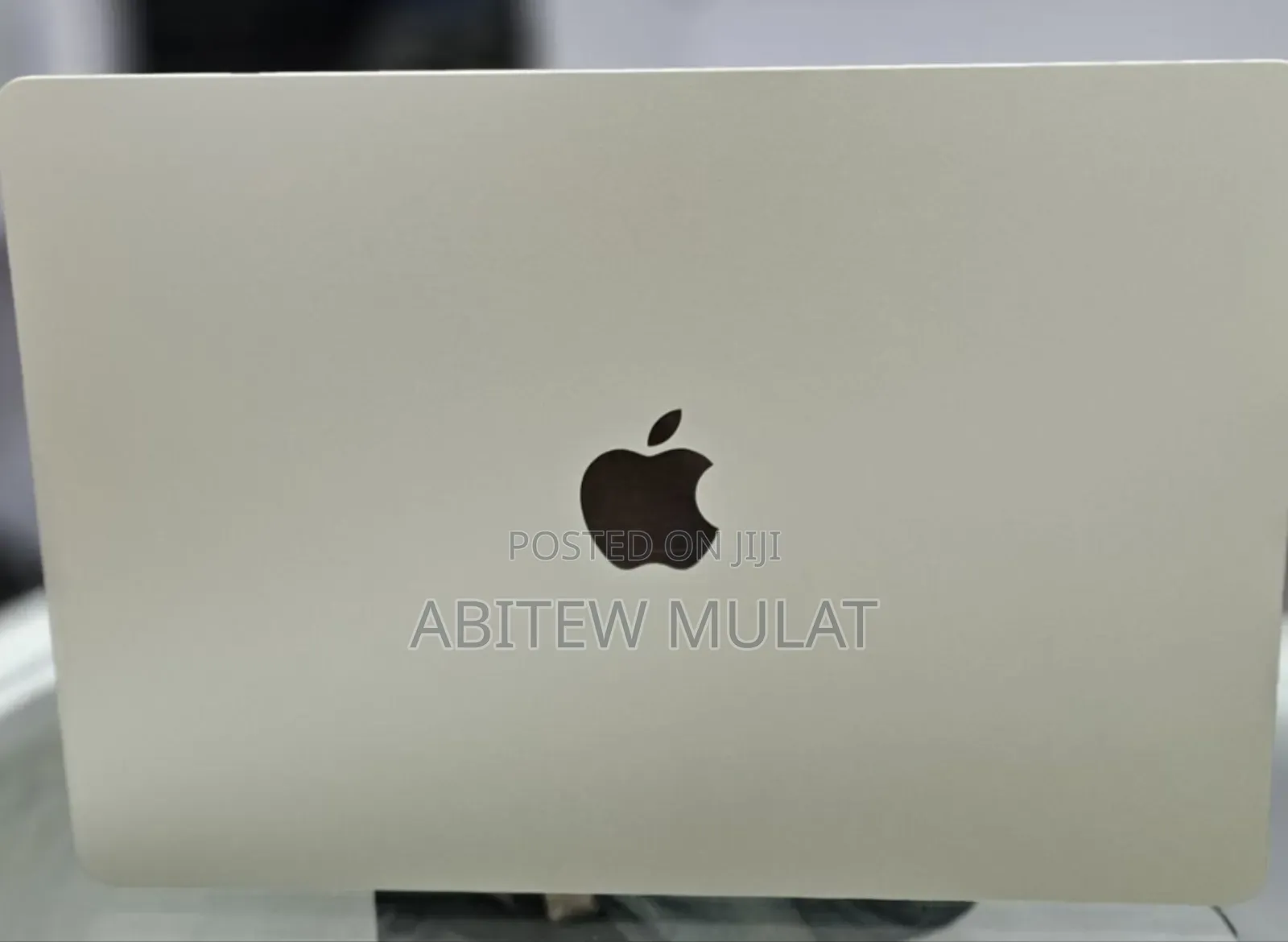 New Laptop Apple MacBook Air 2024 M3 13-Inch 8GB Apple M3 SSD 256GB