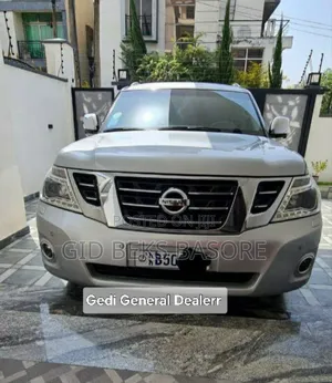 Photo - Nissan Patrol 2017 Silver