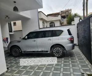 Nissan Patrol 2017 Silver