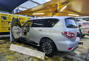Nissan Patrol 2017 Silver