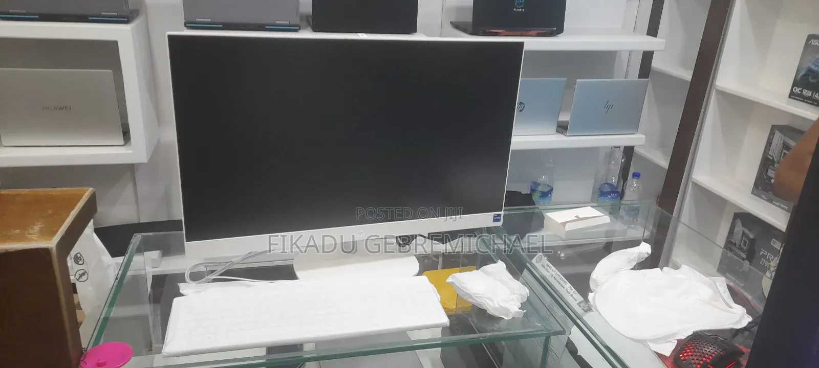 New HP ProOne 240 G10 All-in-One 8GB Intel Core I7 SSD 512GB