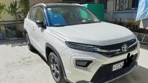 Toyota Urban Cruiser 2024 White