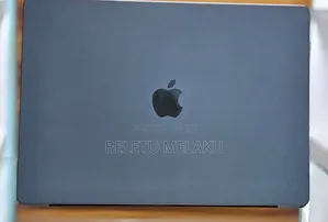 New Laptop Apple MacBook Pro 18GB Apple M3 Pro SSD 512GB