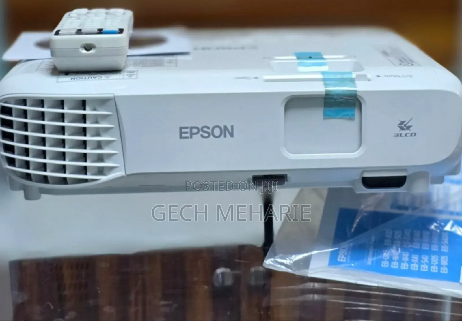 Epson Projector With Bag Remote 
Model Name: Eb-S05