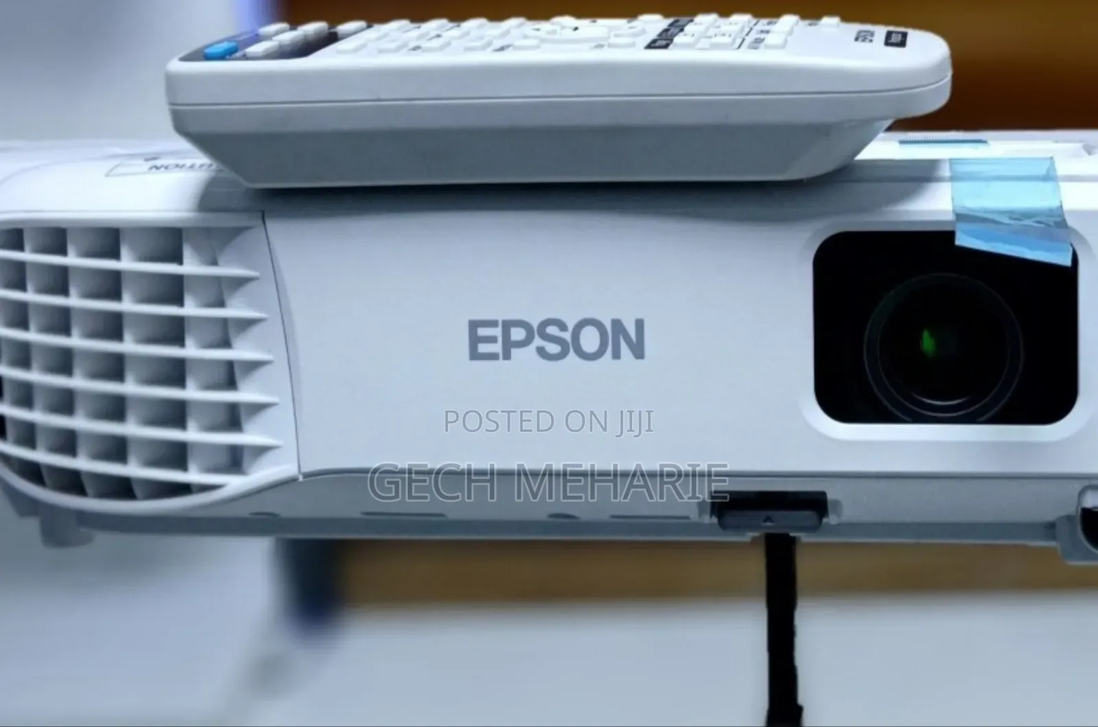 Epson Projector With Bag Remote 
Model Name: Eb-S05