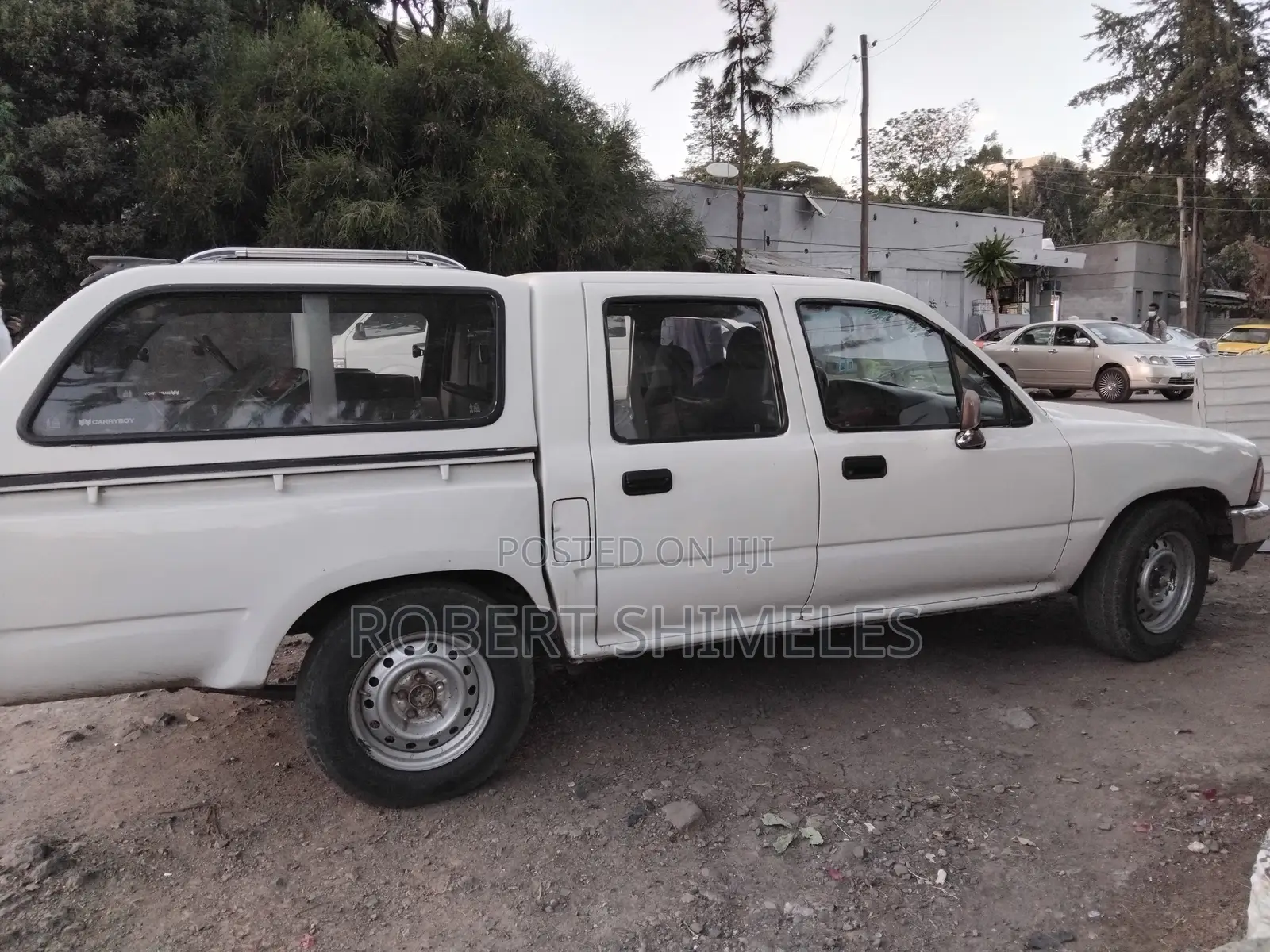 Toyota Hilux 1990 White