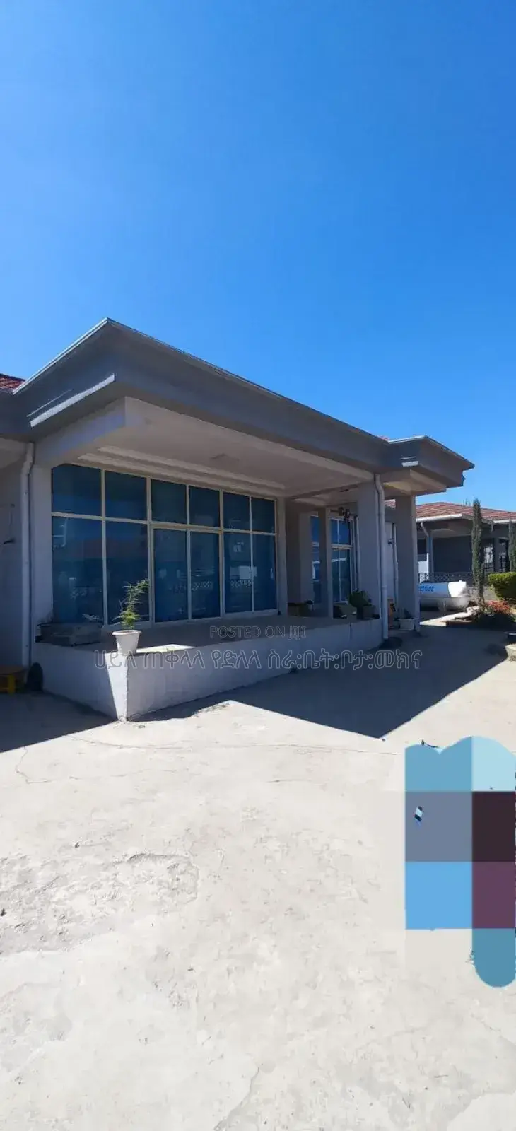 Furnished 6bdrm Villa in Ropack Real State, Oromia-Finfinne for sale