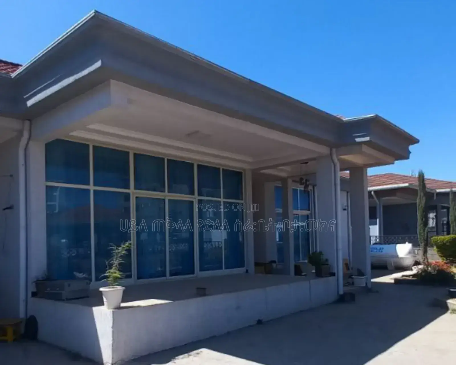 Furnished 6bdrm Villa in Ropack Real State, Oromia-Finfinne for sale