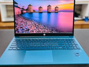 Photo - New Laptop HP Pavilion 17 16GB Intel Core I7 SSD 1T