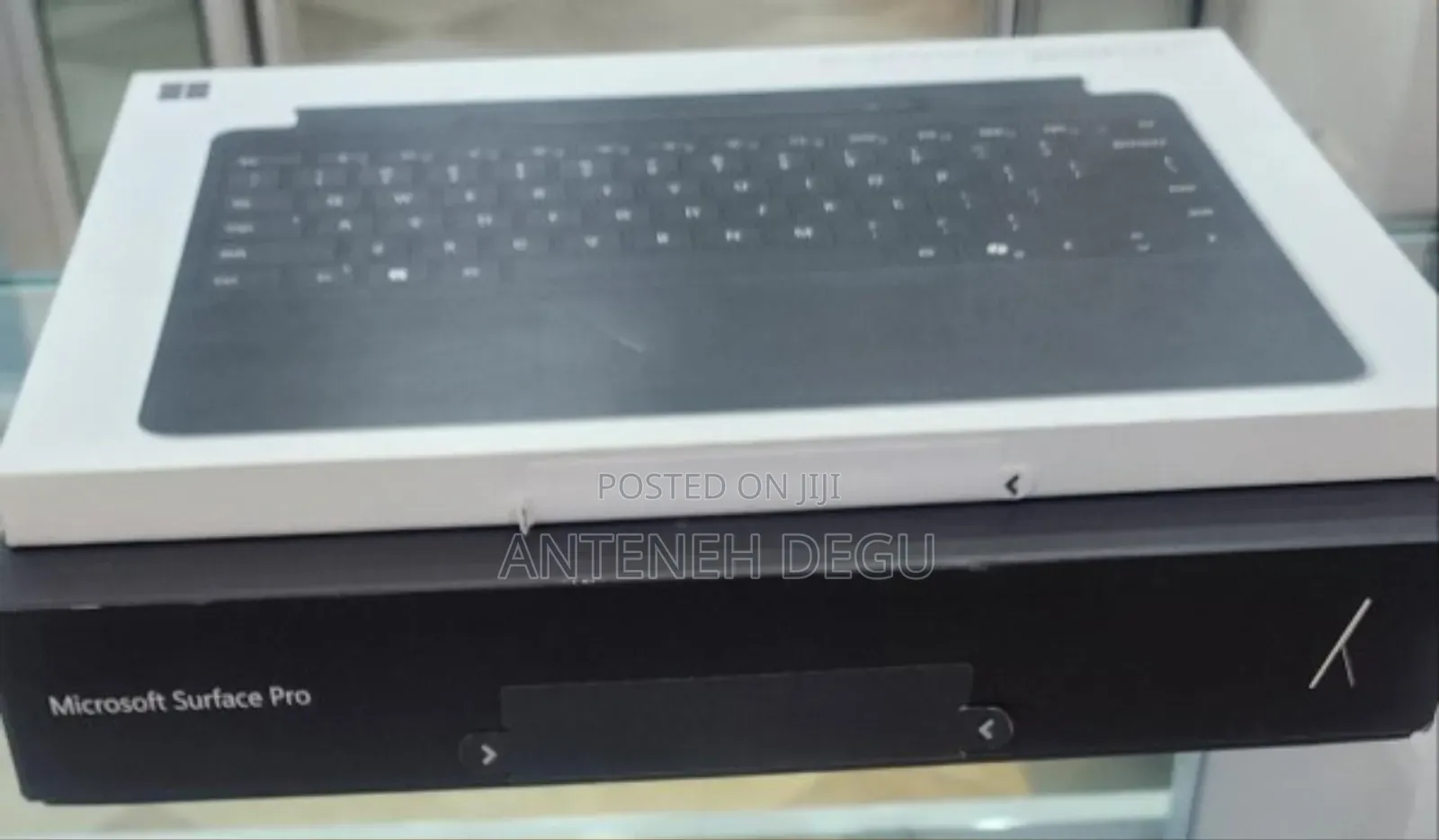 New Microsoft Surface Pro 11th Edition, a Copilot+ PC 16GB SSD 512GB