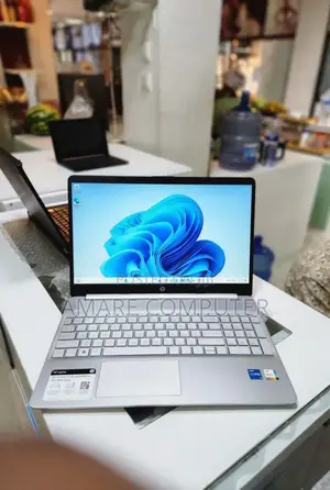 New Laptop HP Stream Notebook 8GB Intel Core I5 SSD 512GB