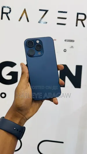 Photo - New Apple iPhone 15 Pro 256 GB Blue