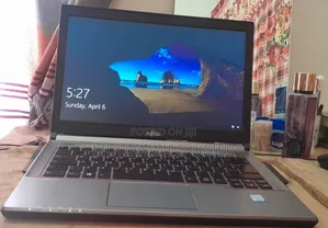 Photo - Laptop Fujitsu Lifebook E746 8GB Intel Core I5 SSD 256GB