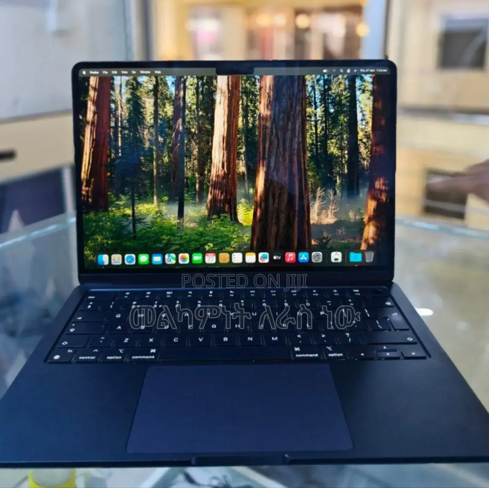 New Laptop Apple MacBook Air 2024 M3 13-Inch 8GB Apple M3 SSD 256GB